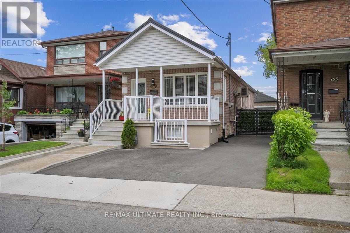 153 AILEEN AVENUE, Toronto, Ontario