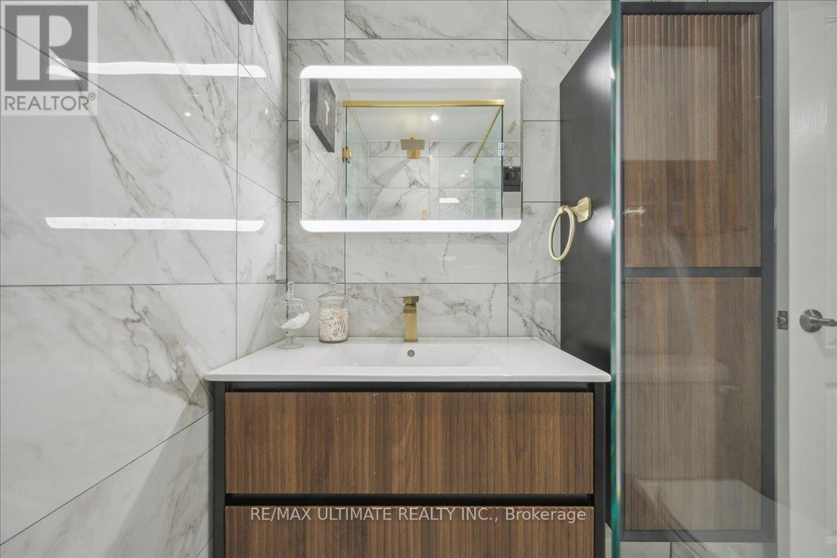 153 Aileen Avenue, Toronto, Ontario  M6M 1G1 - Photo 13 - W12165954