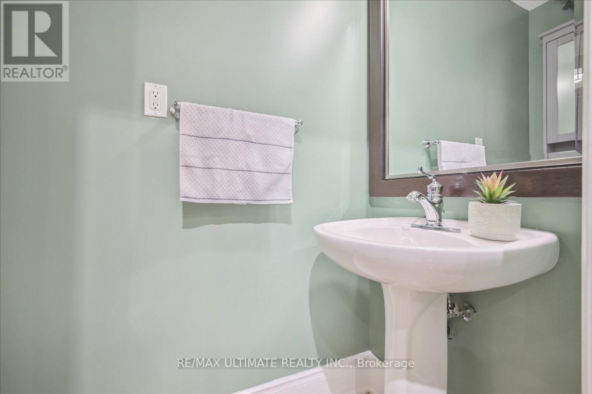 153 Aileen Avenue, Toronto, Ontario  M6M 1G1 - Photo 15 - W12165954