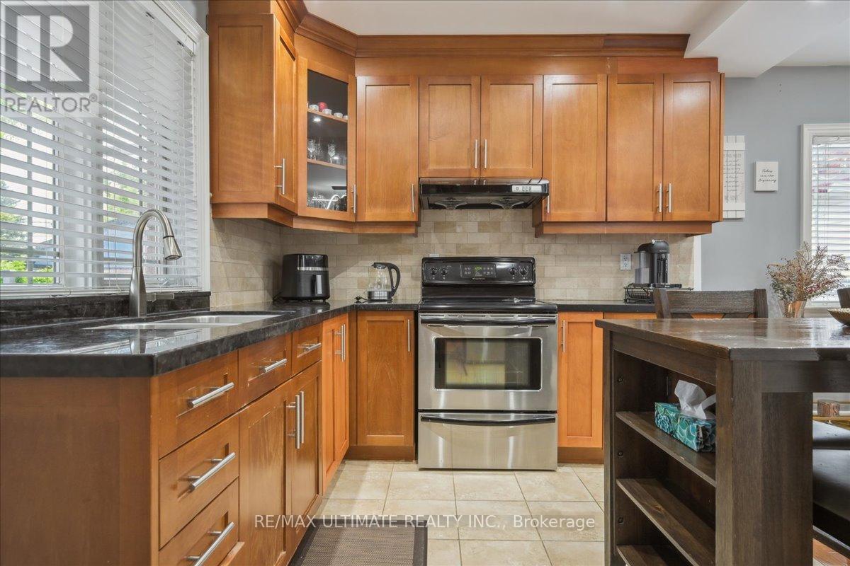 153 Aileen Avenue, Toronto, Ontario  M6M 1G1 - Photo 3 - W12165954