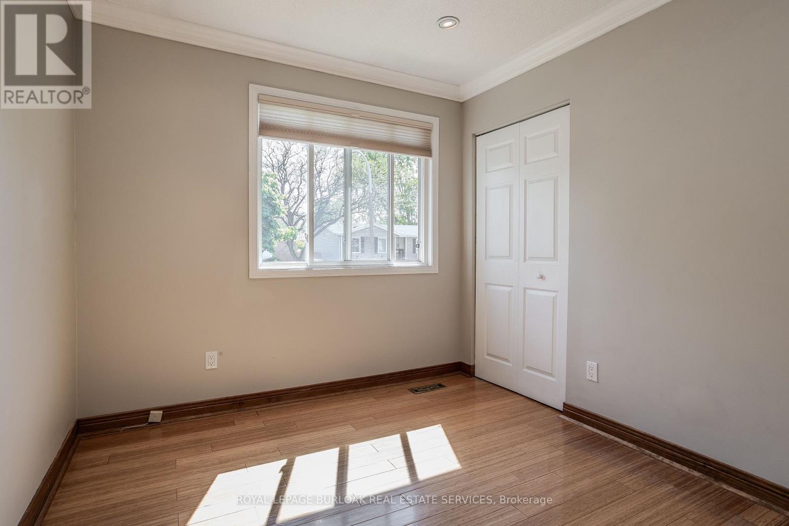452 Sparling Crescent, Burlington (Shoreacres), Ontario  L7L 5J4 - Photo 32 - W12166041