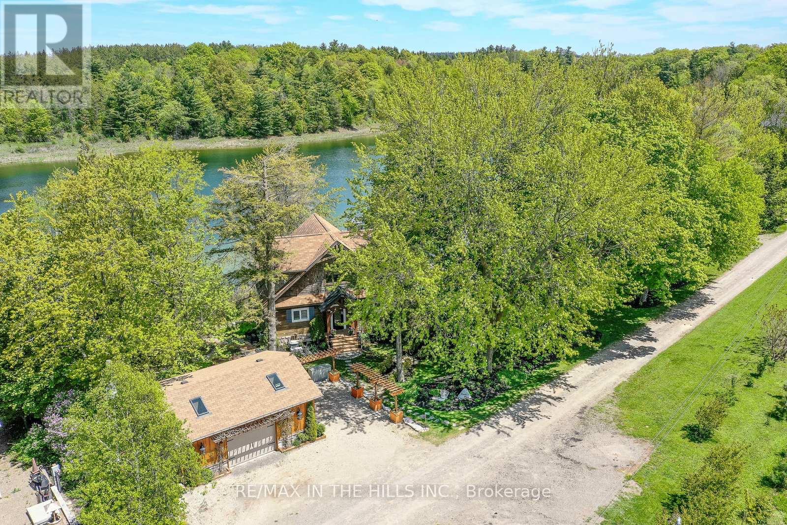 Property at 143 - 143 GREEN LAKE ROAD W image 3