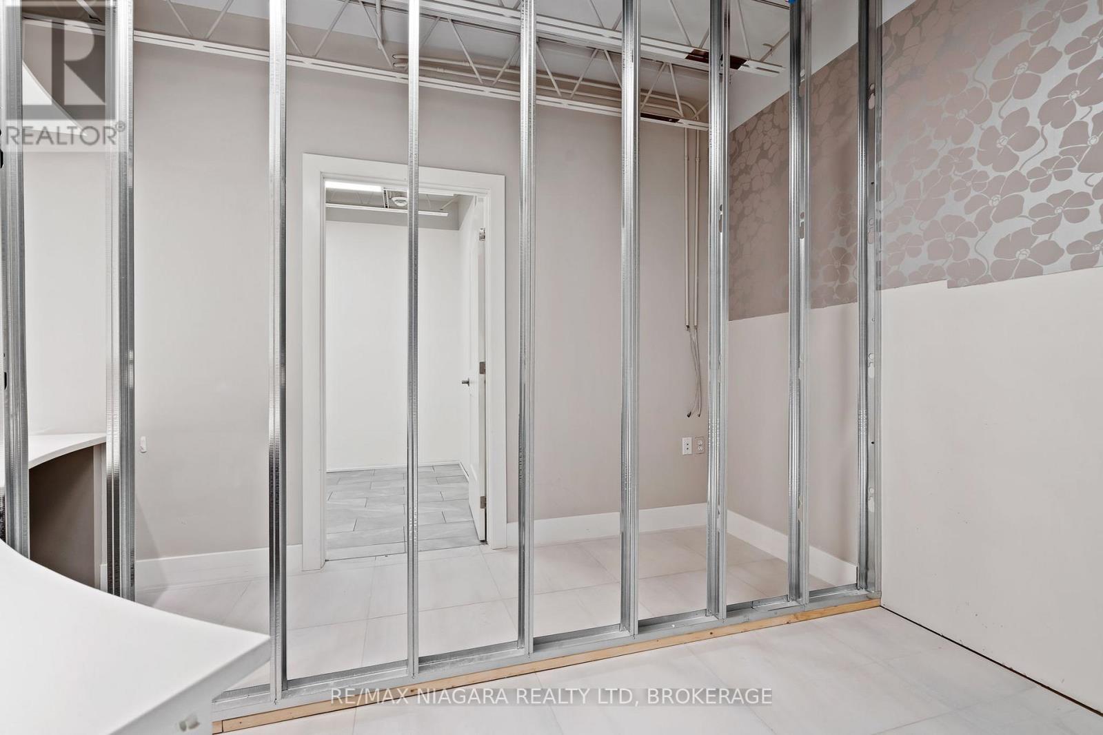 Bne4 - 1440 Pelham Street, Pelham (Fonthill), Ontario  L0S 1E0 - Photo 2 - X12166202