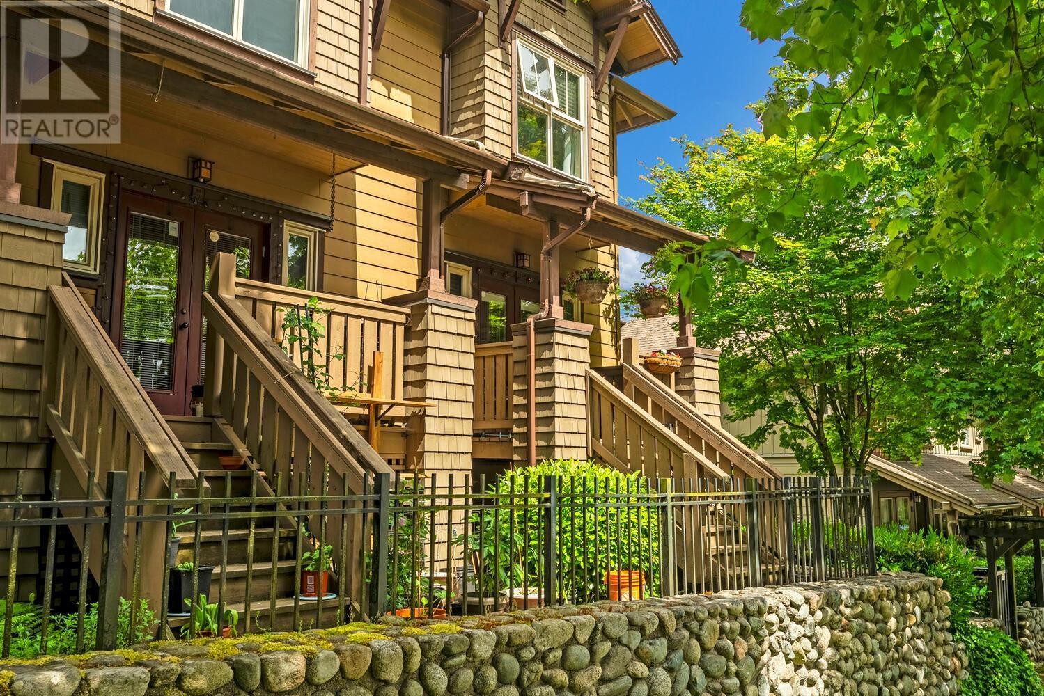 221 625 Park Crescent, New Westminster, British Columbia  V3L 5W4 - Photo 3 - R3005877