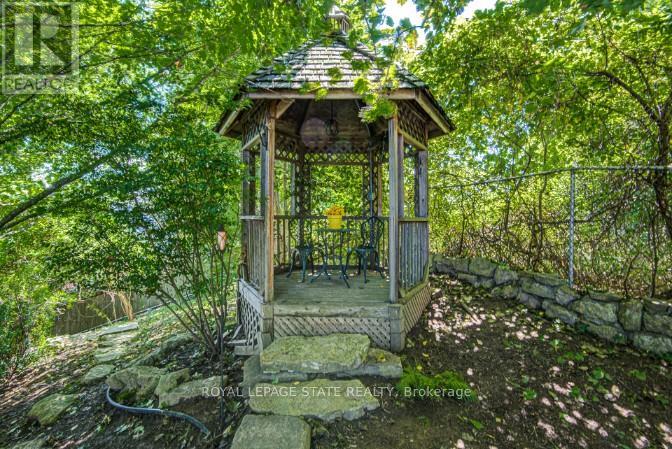 16 Linington Trail, Hamilton, Ontario  L9H 7A3 - Photo 40 - X12147413