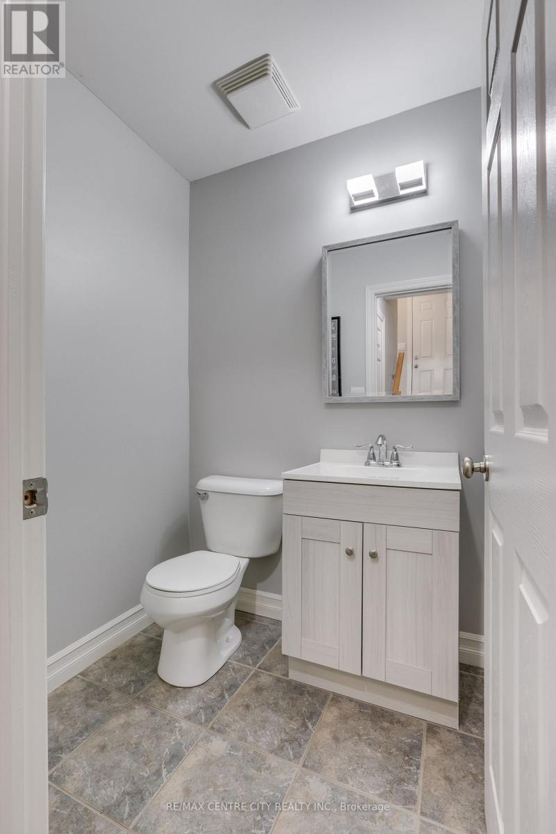 52 Owen Court, Central Elgin, Ontario  N5P 4N7 - Photo 17 - X12166129
