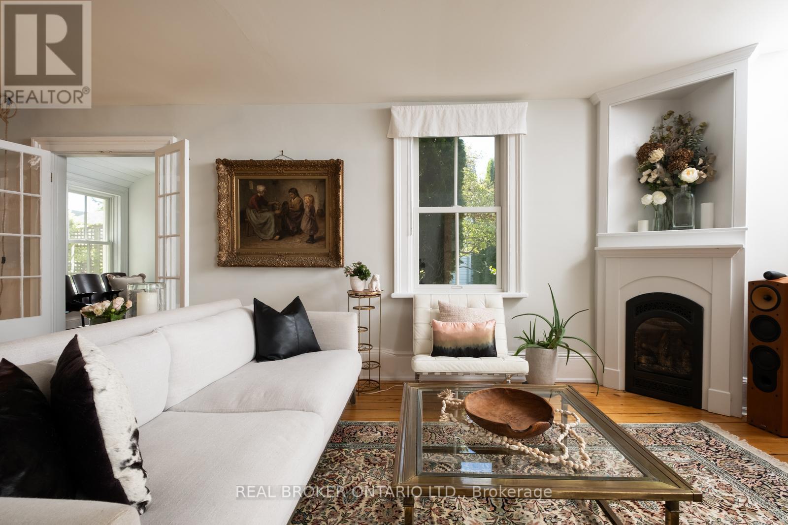 Property at 354 COLLEGE STREET image 4