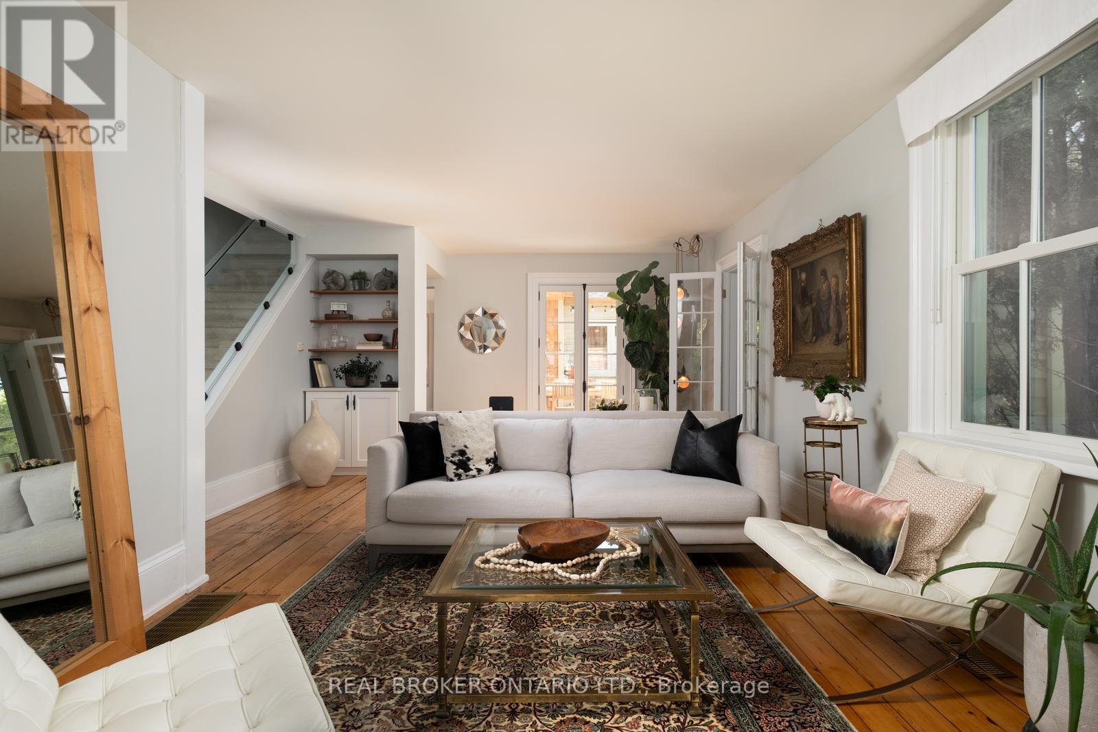 Property at 354 COLLEGE STREET image 5