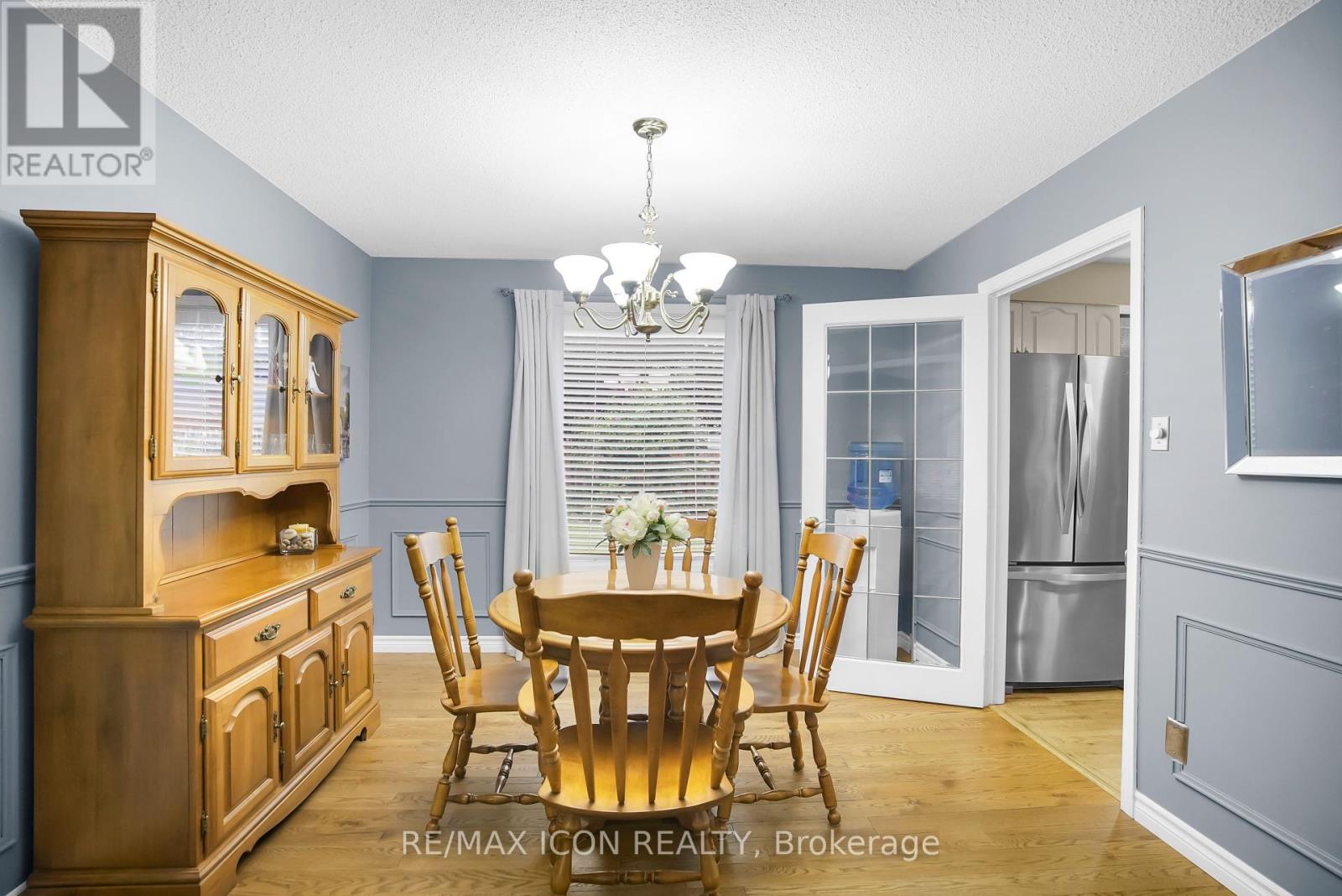 Photo 19 of 43 for 45 Whisperwood Crescent
