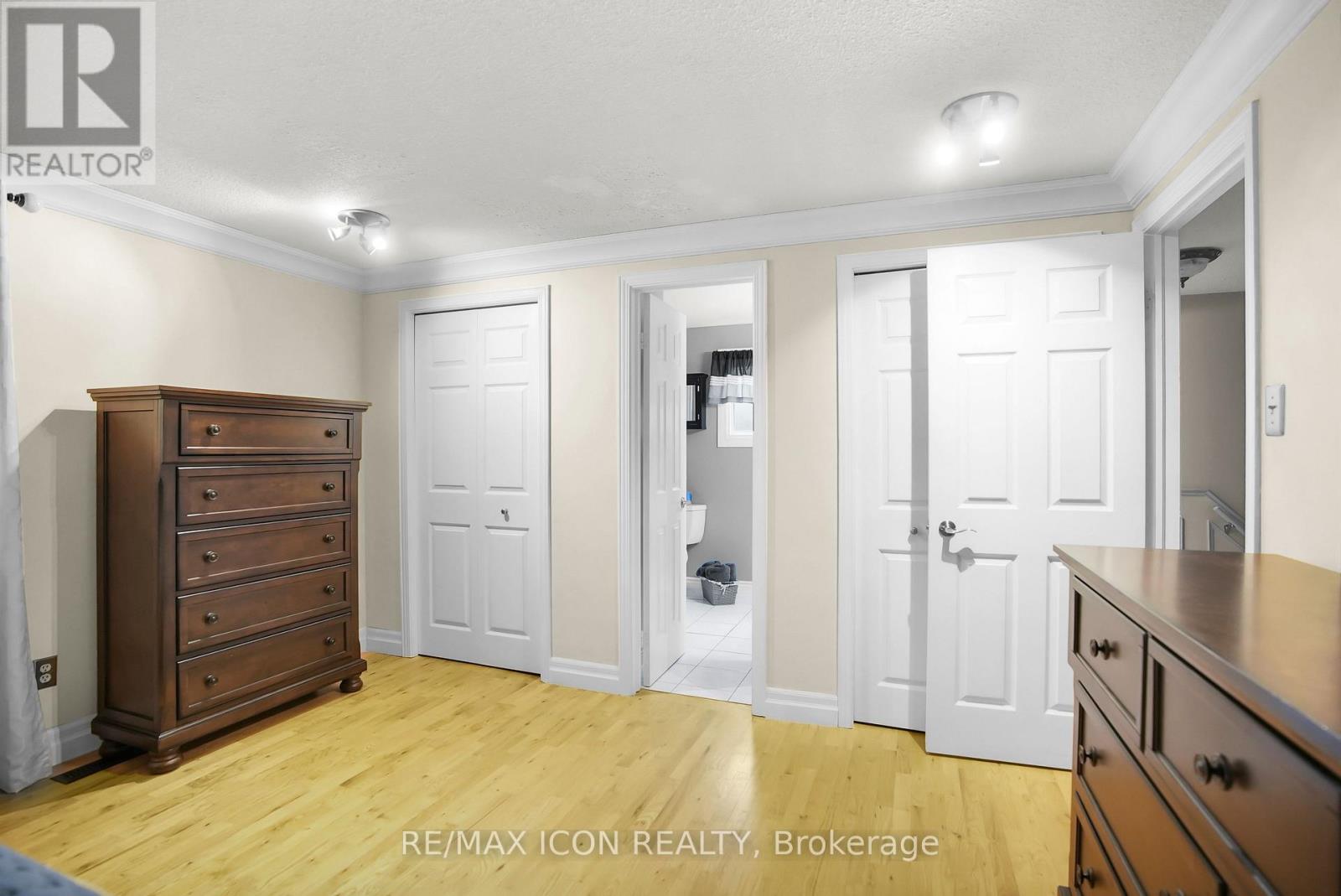 45 Whisperwood Crescent, London South, Ontario  N6K 3Y9 - Photo 32 - X12165781