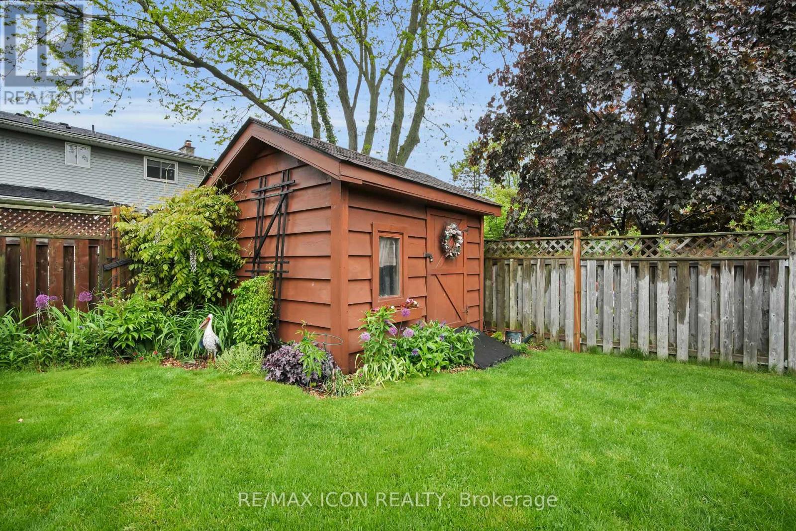 Photo 7 of 43 for 45 Whisperwood Crescent