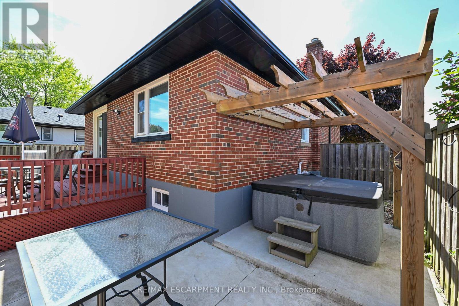 99 Wise Crescent, Hamilton, Ontario  L8T 2L7 - Photo 14 - X12165832