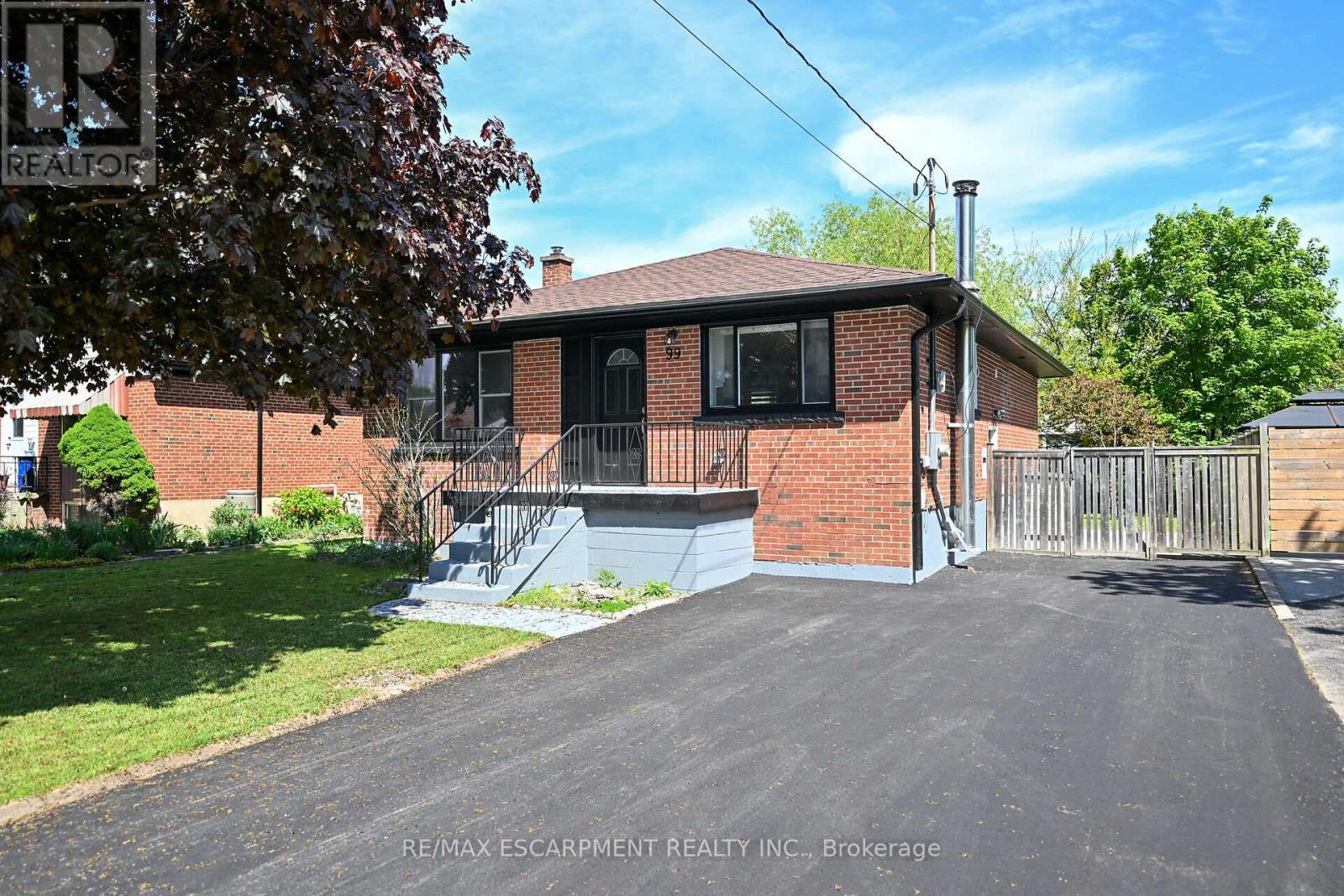 99 Wise Crescent, Hamilton, Ontario  L8T 2L7 - Photo 2 - X12165832