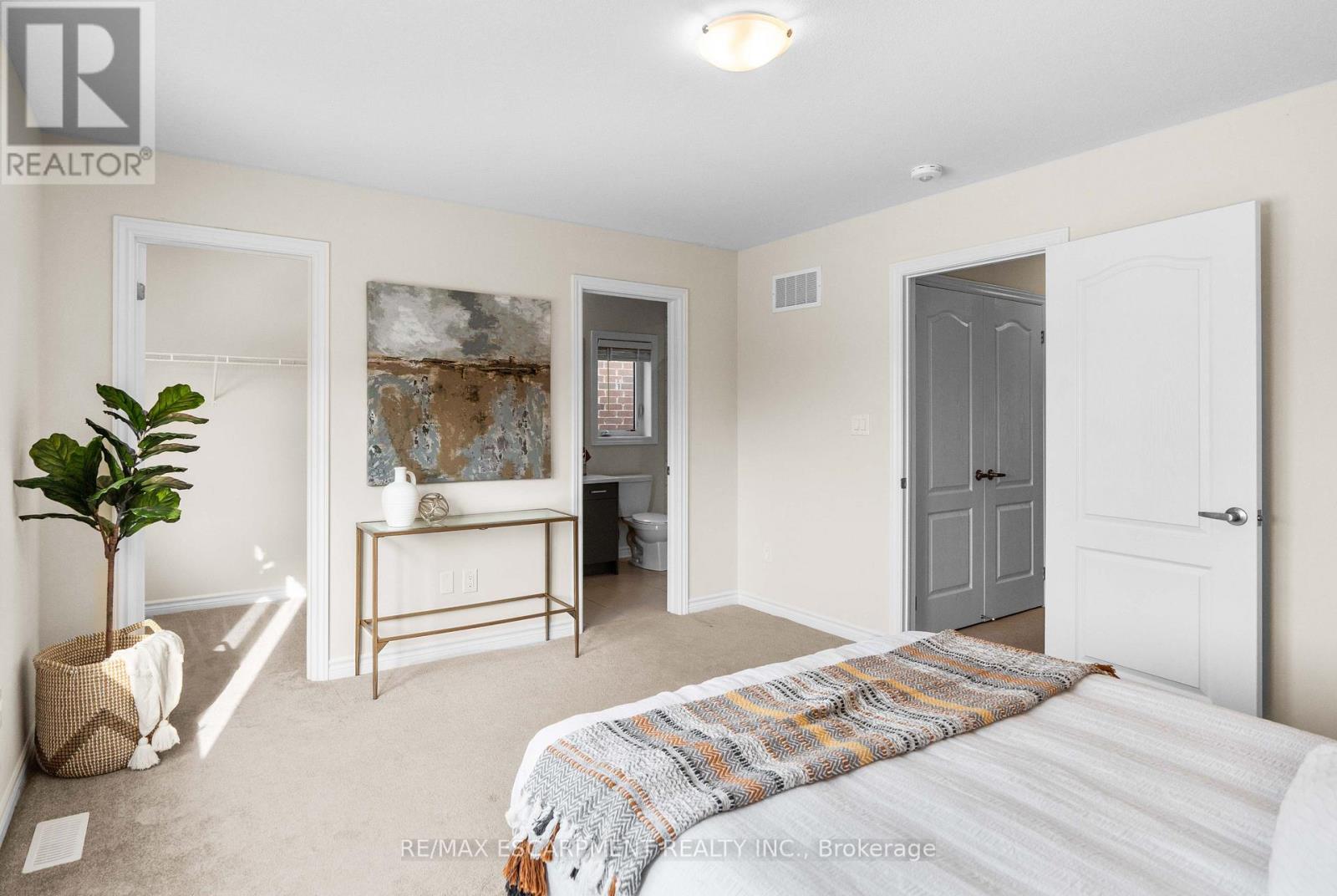 158 Andover Drive, Woolwich, Ontario  N0B 1M0 - Photo 9 - X12165833