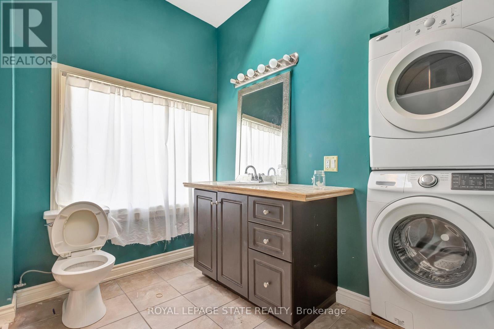 4528 Bridge Street, Niagara Falls, Ontario  L2E 2R7 - Photo 26 - X12165919