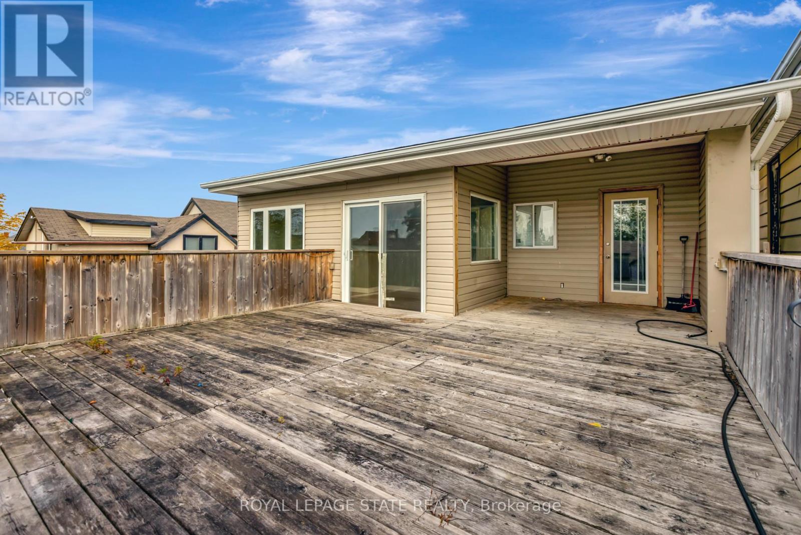 4528 Bridge Street, Niagara Falls, Ontario  L2E 2R7 - Photo 27 - X12165919