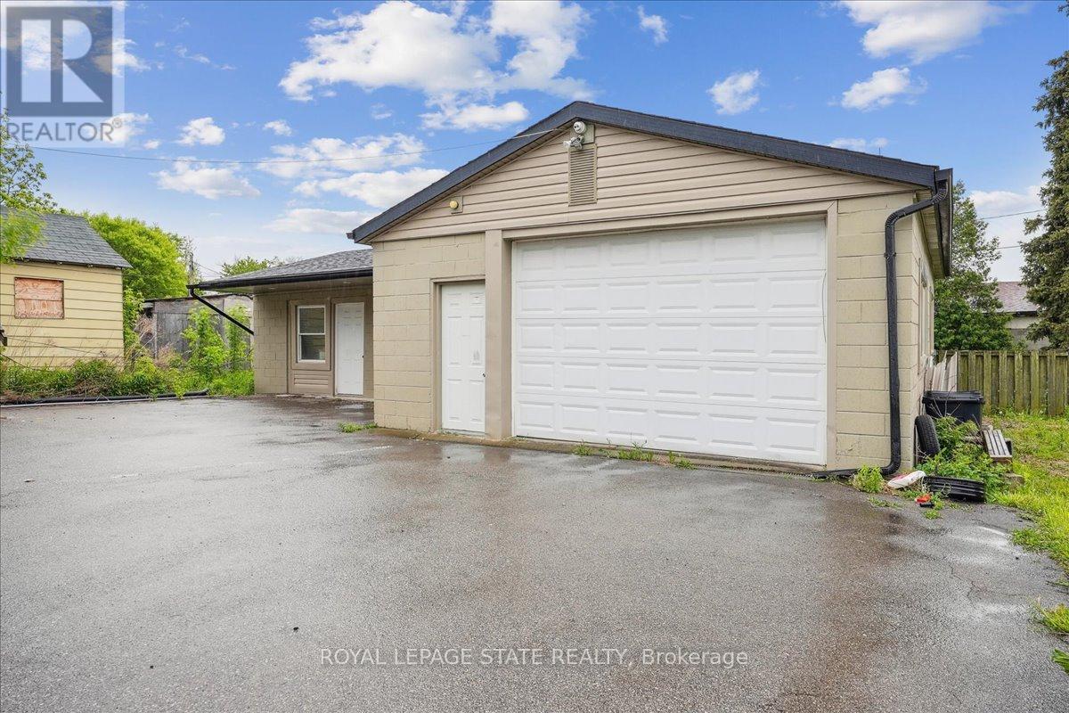 4528 Bridge Street, Niagara Falls, Ontario  L2E 2R7 - Photo 30 - X12165919