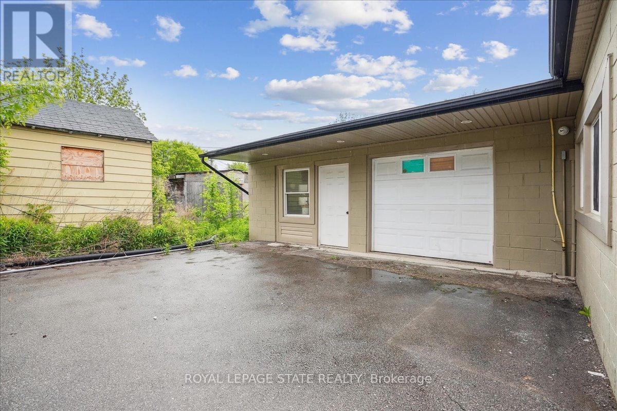 4528 Bridge Street, Niagara Falls, Ontario  L2E 2R7 - Photo 33 - X12165919