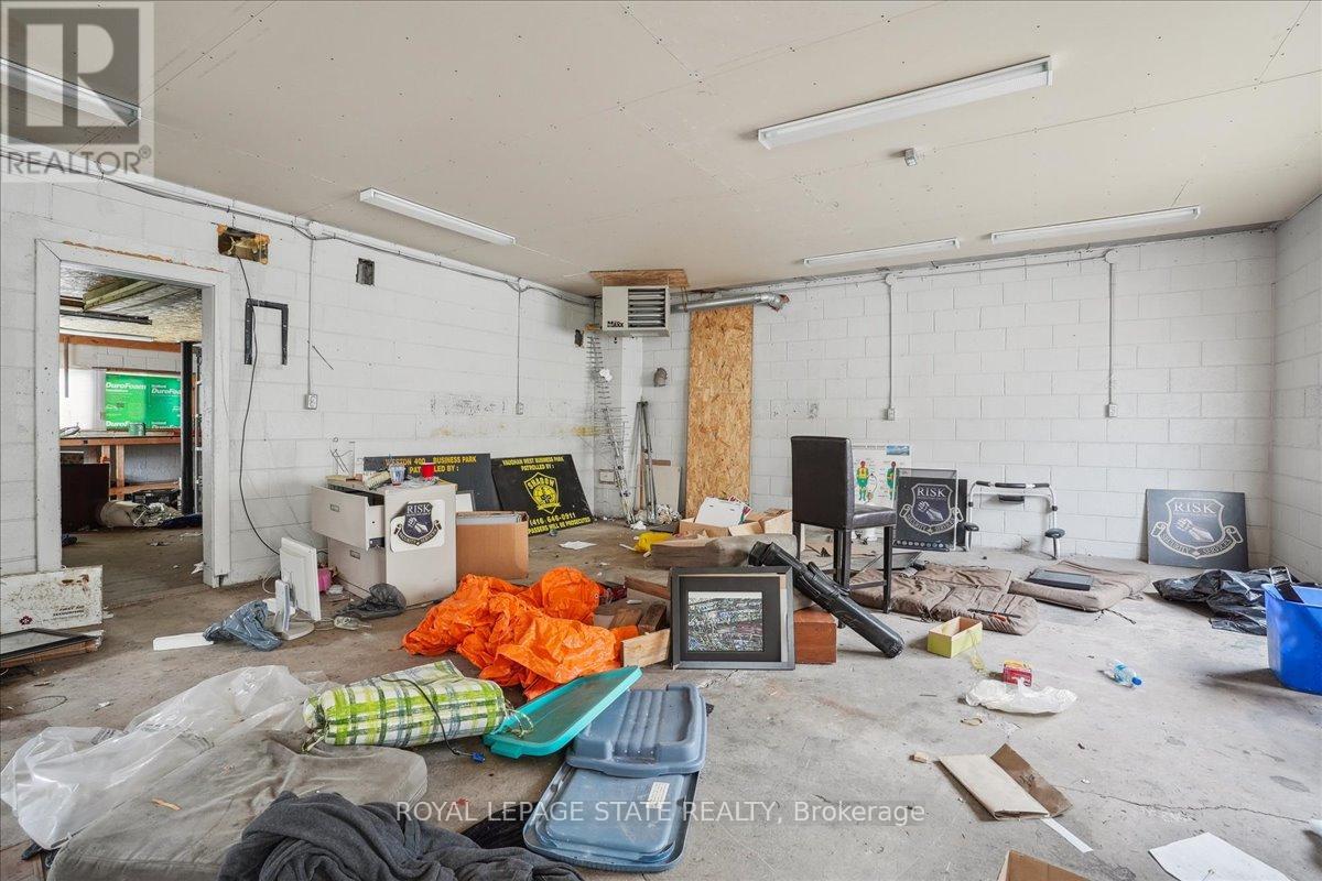 4528 Bridge Street, Niagara Falls, Ontario  L2E 2R7 - Photo 36 - X12165919