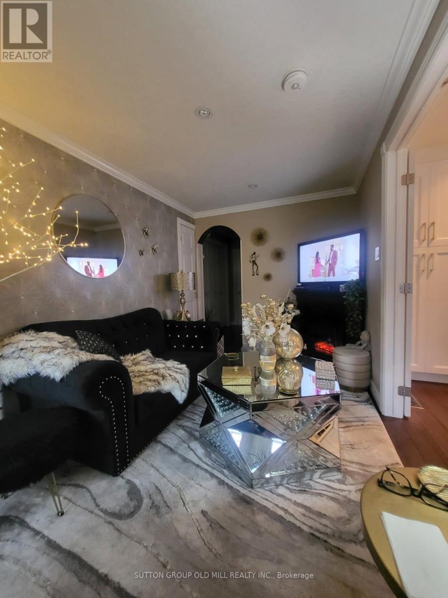 255 Erb Street E, Waterloo, Ontario  N2J 1N2 - Photo 12 - X12165931