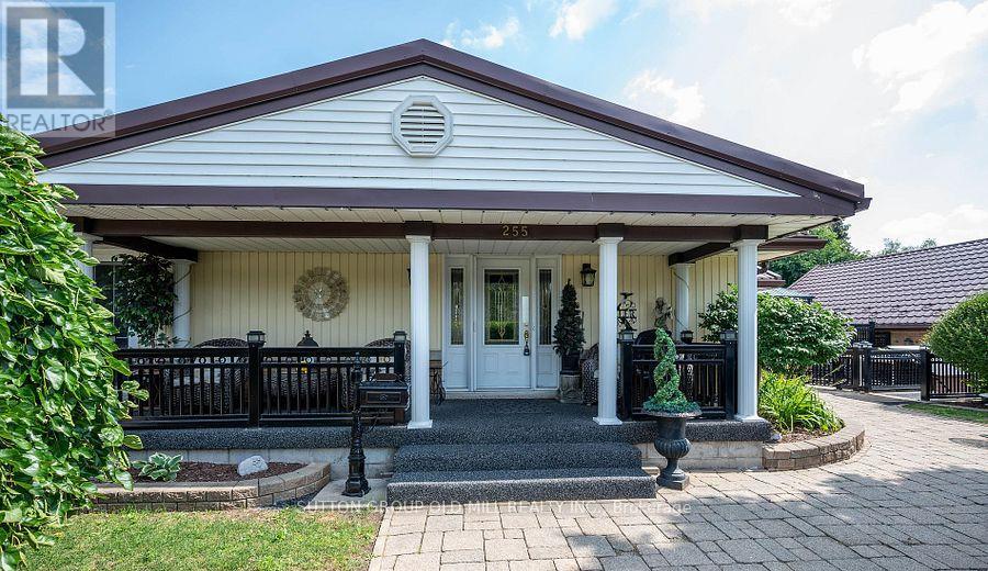 255 Erb Street E, Waterloo, Ontario  N2J 1N2 - Photo 8 - X12165931