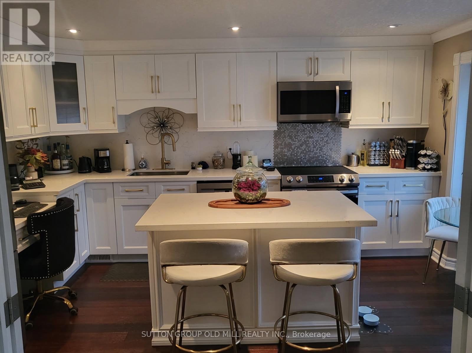 255 Erb Street E, Waterloo, Ontario  N2J 1N2 - Photo 9 - X12165931