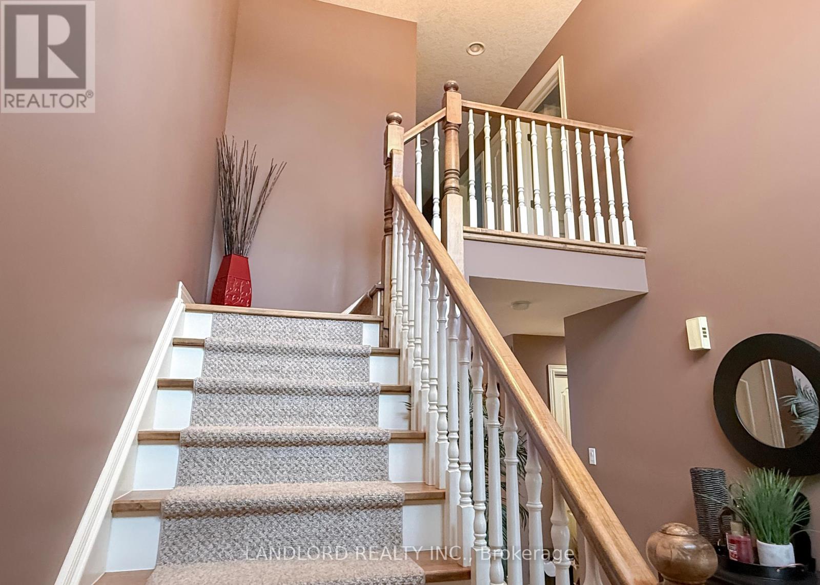 115 Hagerman Crescent, St. Thomas, Ontario  N5R 6L9 - Photo 29 - X12165936