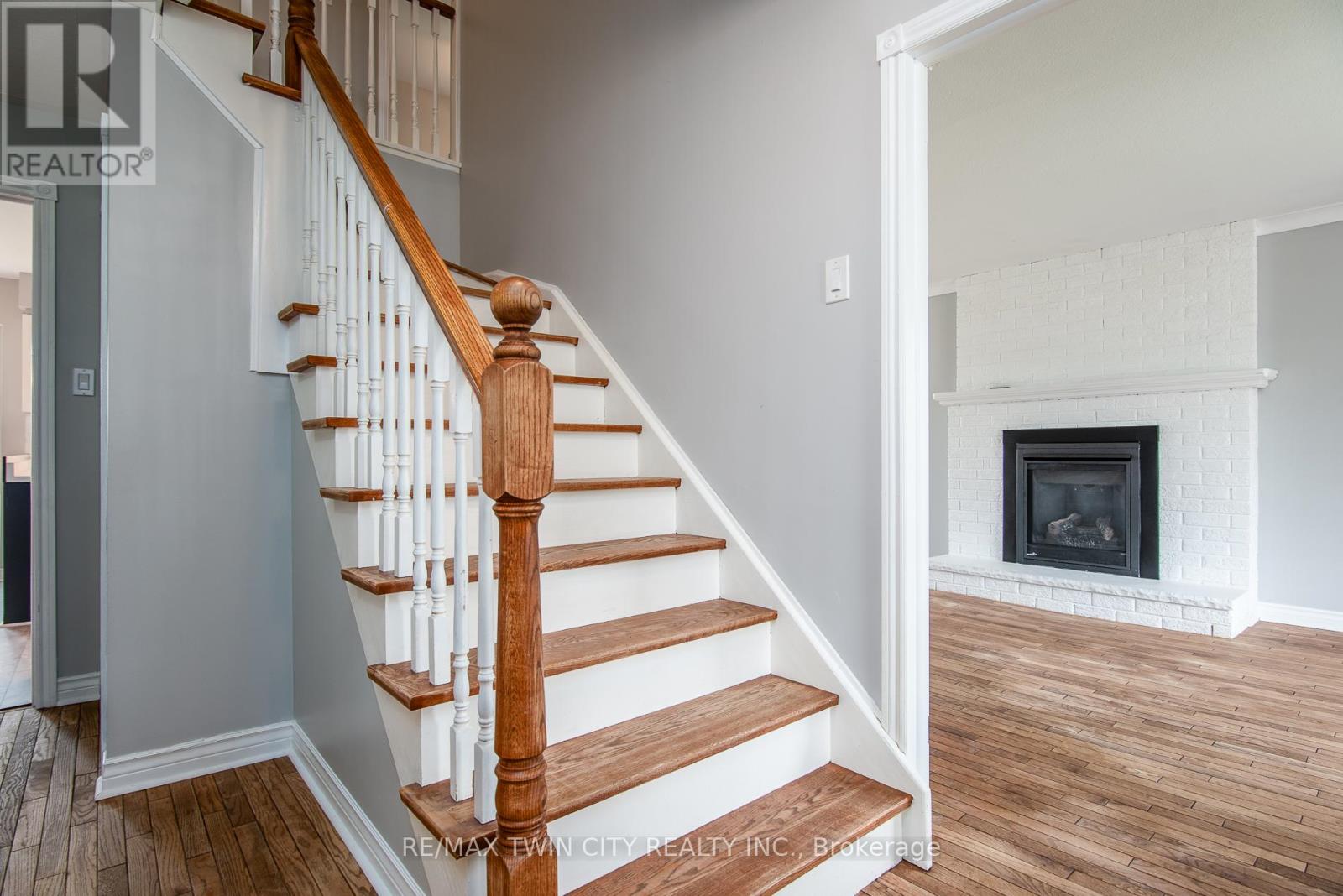 12 Sunrise Drive, Kitchener, Ontario  N2B 3B4 - Photo 35 - X12165939