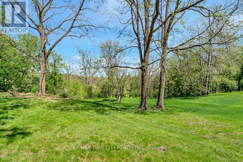 108 Blenheim Road, Cambridge, Ontario  N1S 1G1 - Photo 44 - X12166046