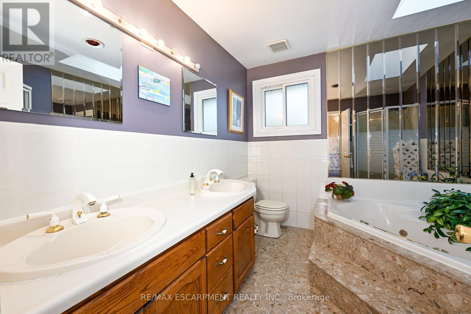 7 Osgoode Court, Hamilton, Ontario  L8W 3C5 - Photo 24 - X12166067