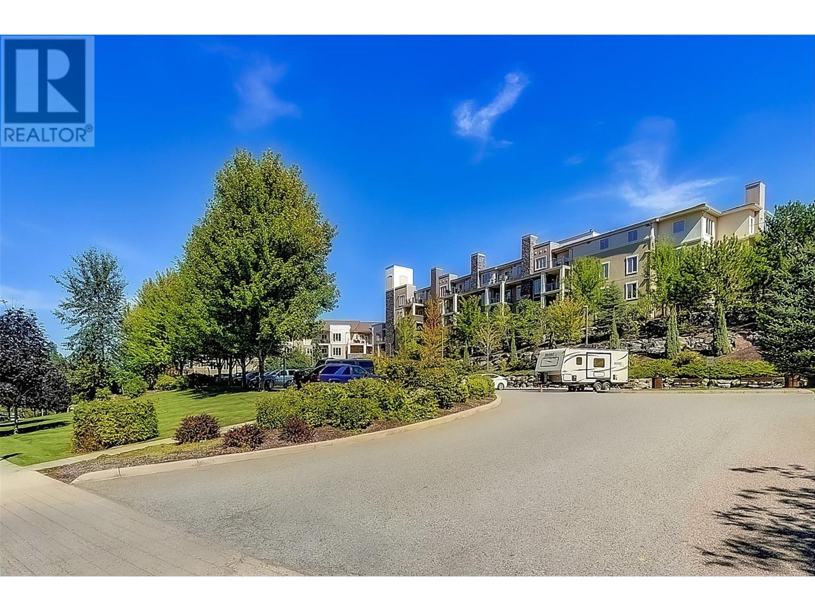 1875 Country Club Drive Unit# 1105, Kelowna, BC V1V2W0
