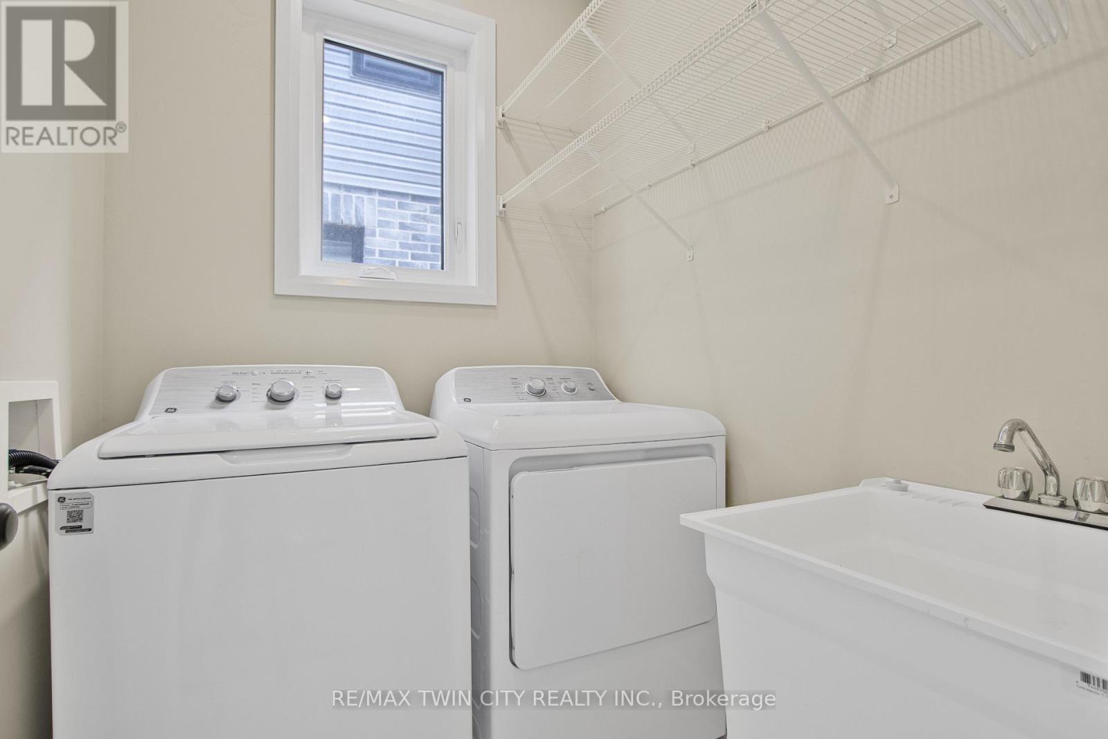 46 Lowell Street N, Cambridge, Ontario  N1R 5C9 - Photo 13 - X12128045