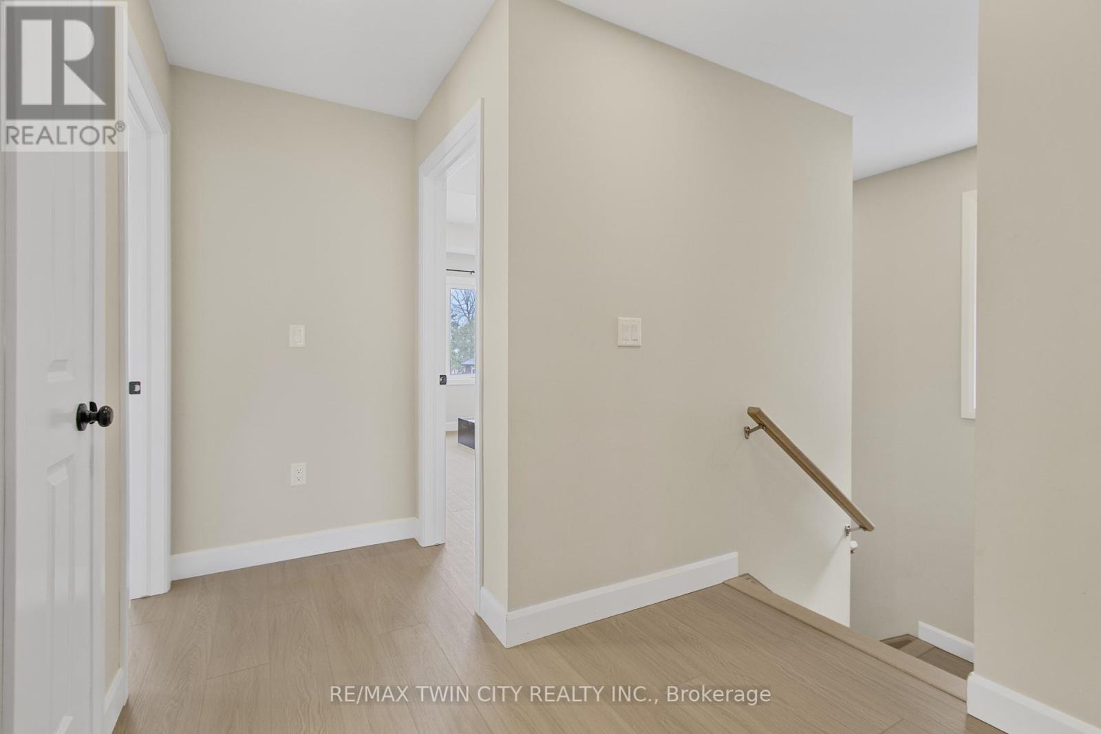 46 Lowell Street N, Cambridge, Ontario  N1R 5C9 - Photo 16 - X12128045