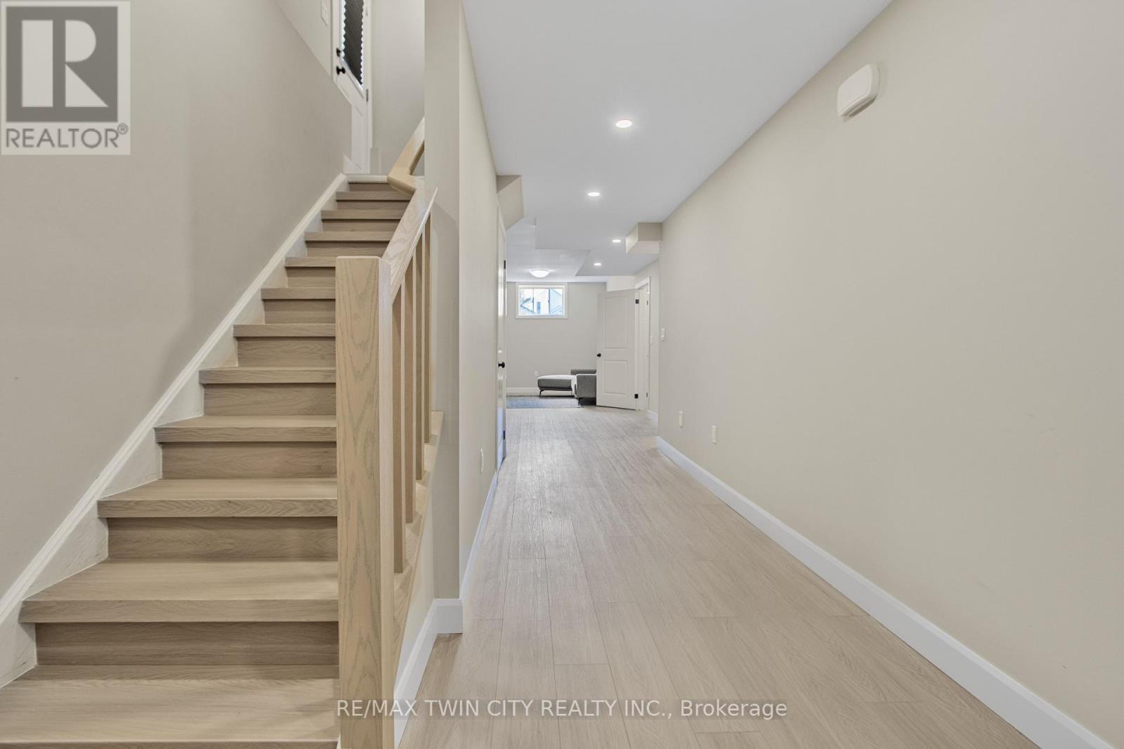 46 Lowell Street N, Cambridge, Ontario  N1R 5C9 - Photo 24 - X12128045
