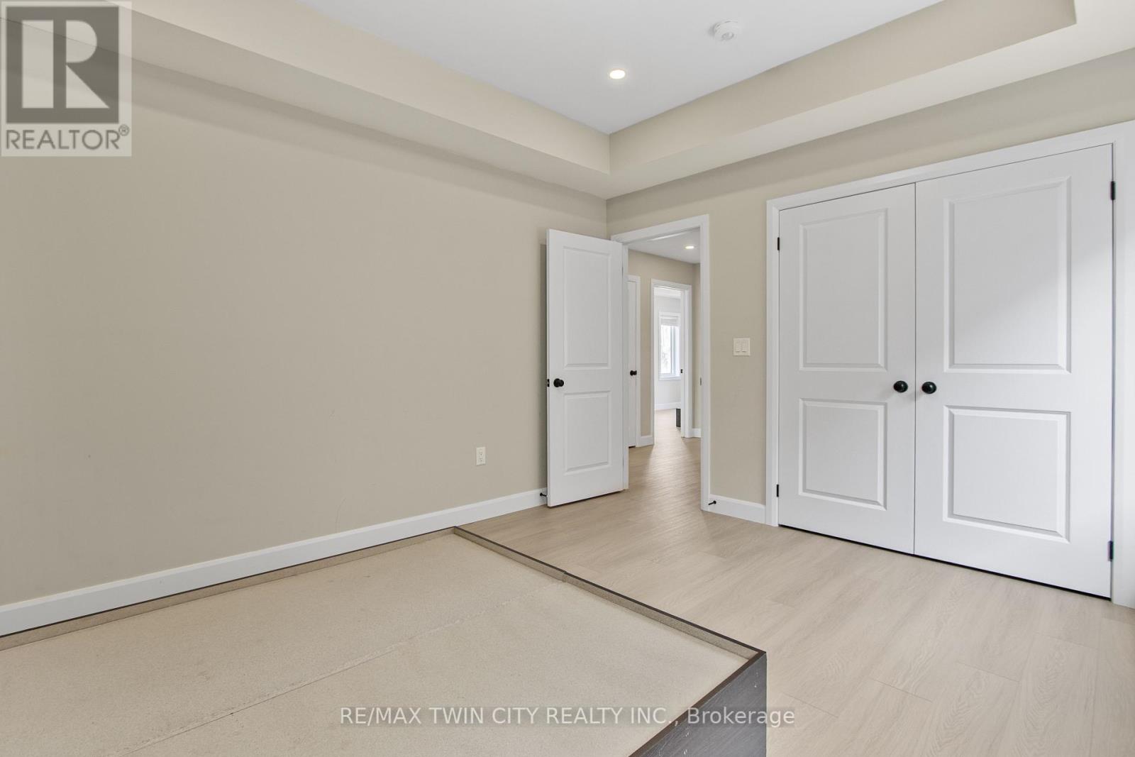 46 Lowell Street N, Cambridge, Ontario  N1R 5C9 - Photo 22 - X12128045