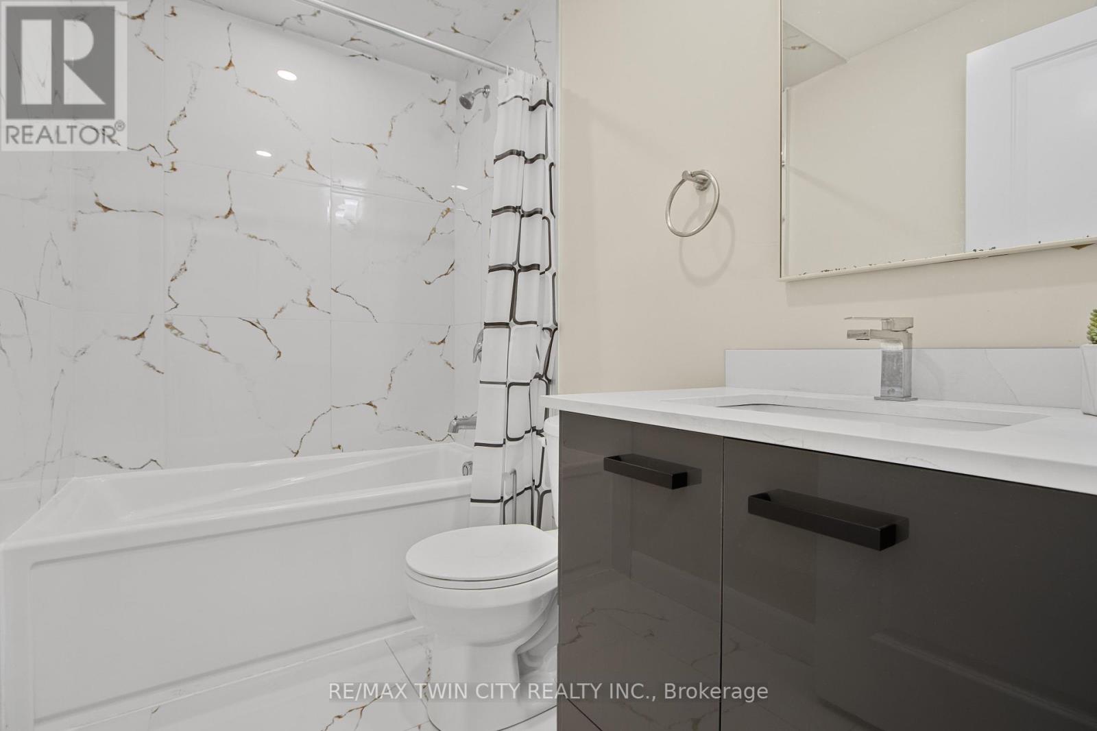 46 Lowell Street N, Cambridge, Ontario  N1R 5C9 - Photo 30 - X12128045