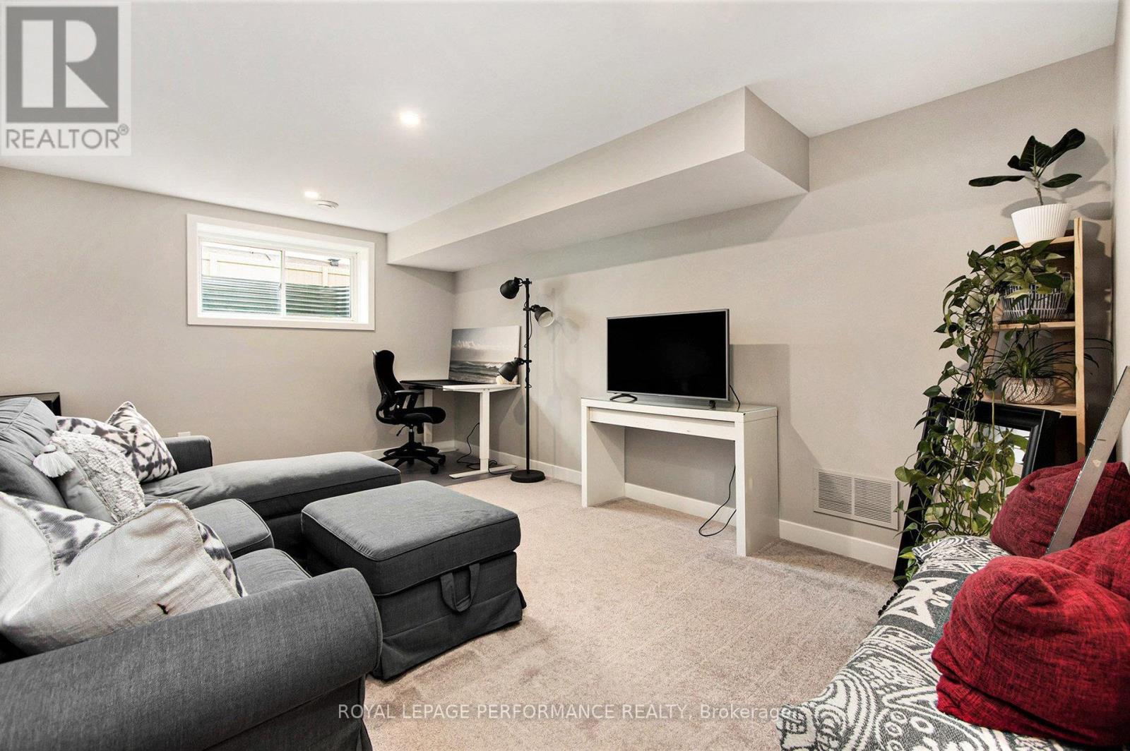 586 Triangle Street, Ottawa, Ontario  K2V 0M1 - Photo 24 - X12166186