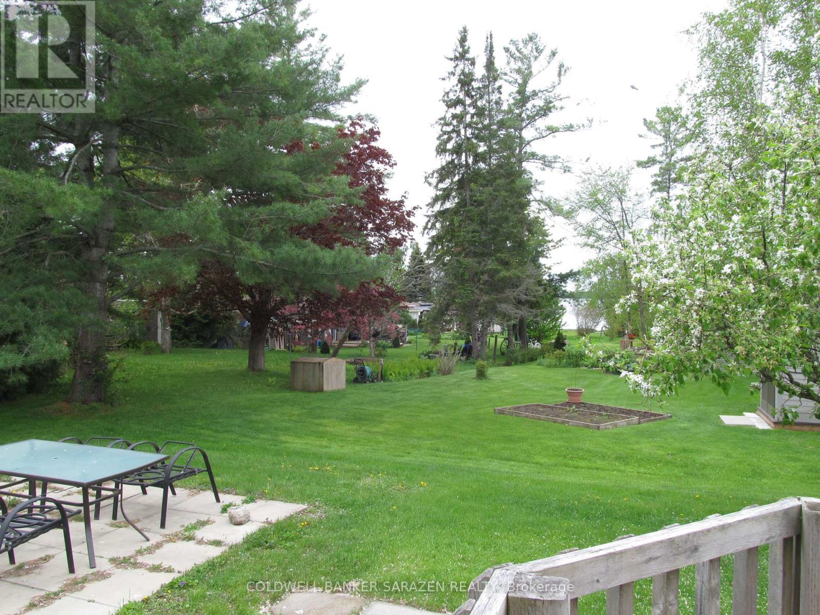21 Lakefront Lane, Mcnab/braeside, Ontario  K0A 3L0 - Photo 34 - X12138511