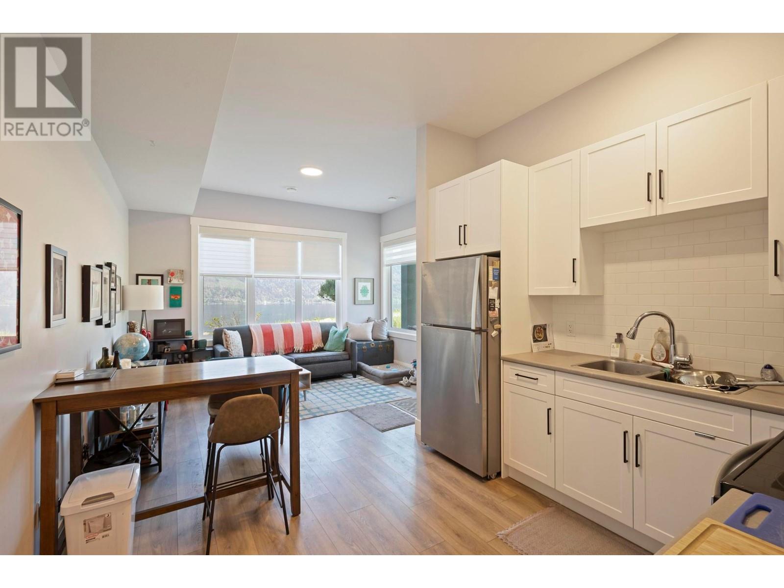 3580 Boxwood Road, Kelowna, BC V1V3G2
