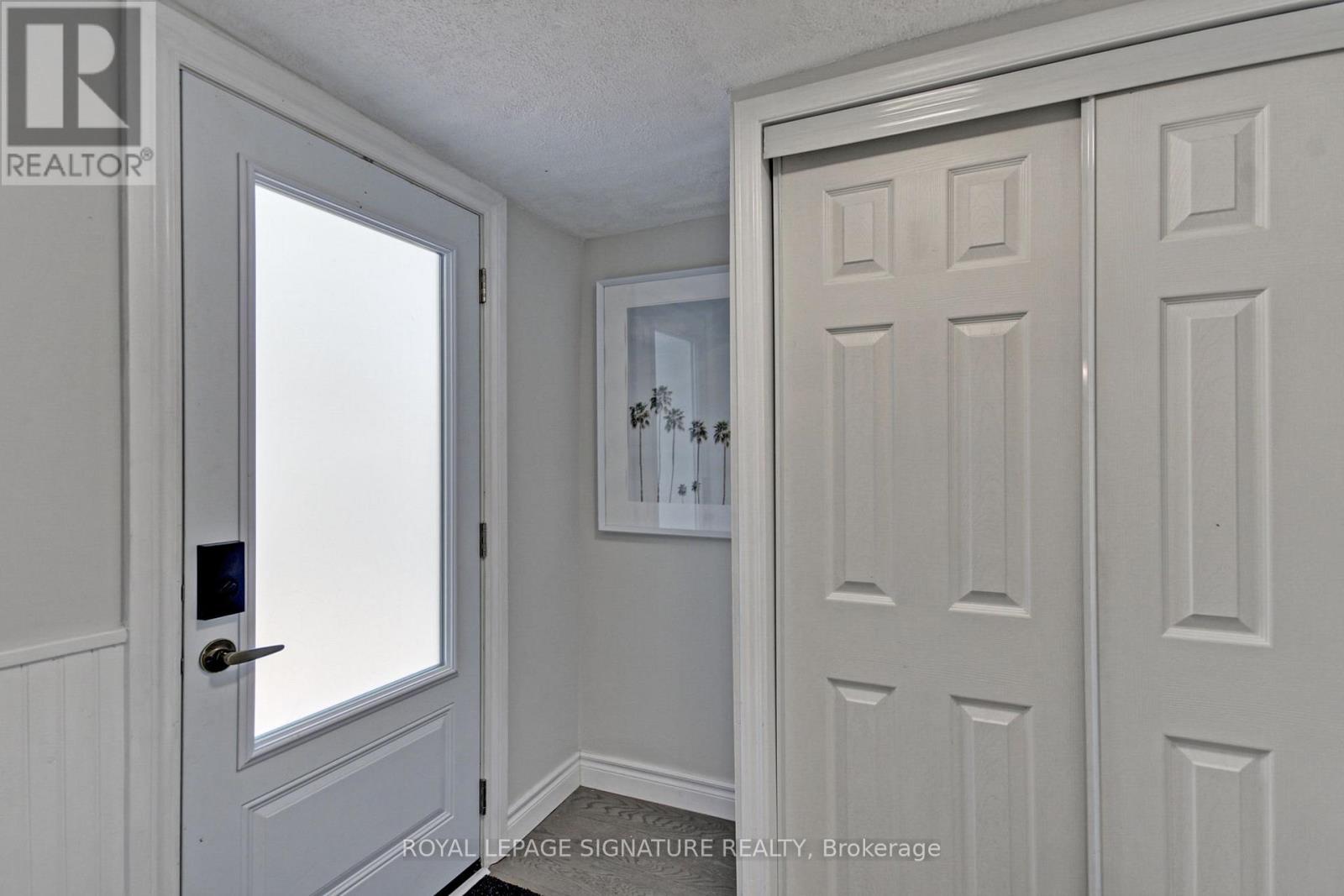 185 Woodland Avenue, Georgina, Ontario  L4P 2M9 - Photo 5 - N12162511