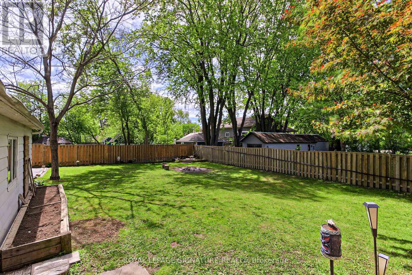 185 Woodland Avenue, Georgina, Ontario  L4P 2M9 - Photo 31 - N12162511