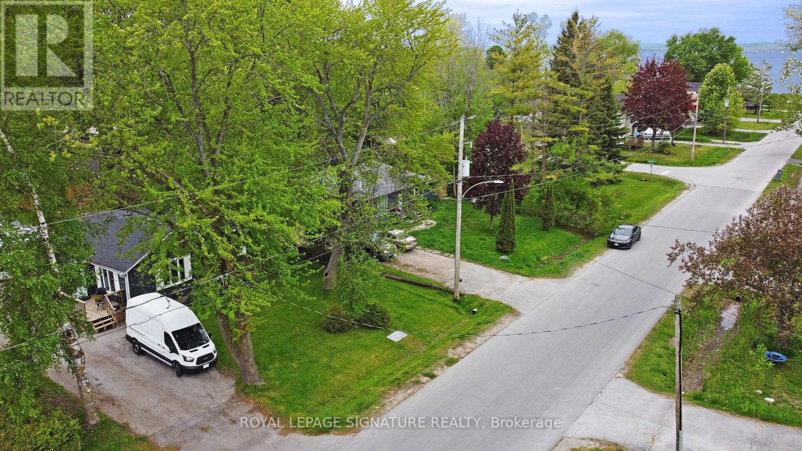185 Woodland Avenue, Georgina, Ontario  L4P 2M9 - Photo 50 - N12162511