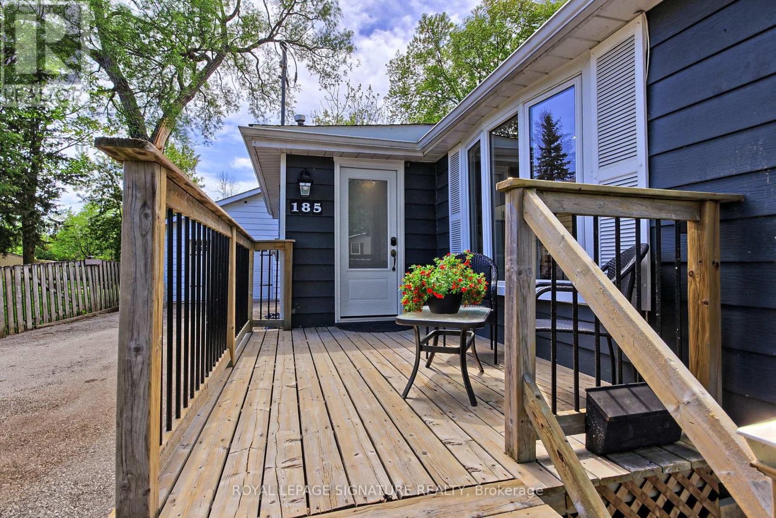 185 Woodland Avenue, Georgina, Ontario  L4P 2M9 - Photo 4 - N12162511