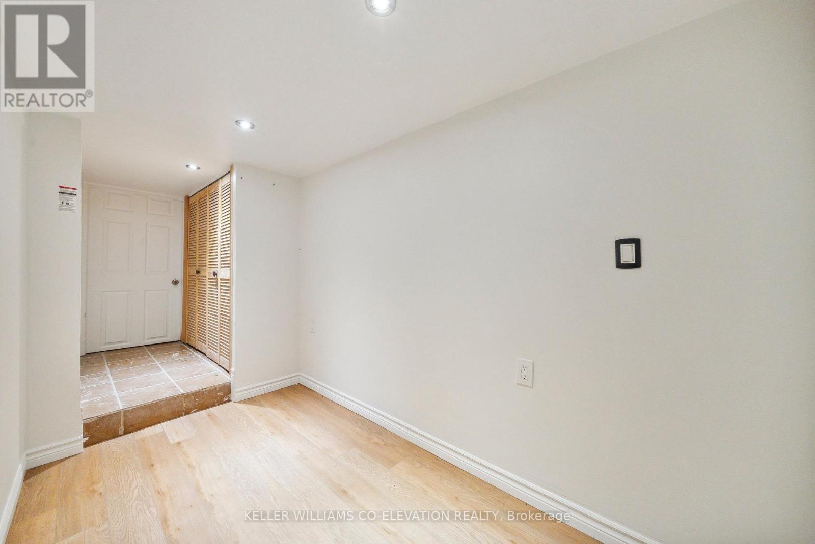 681 Scarlett Road, Toronto, Ontario  M9P 2T3 - Photo 31 - W11995477