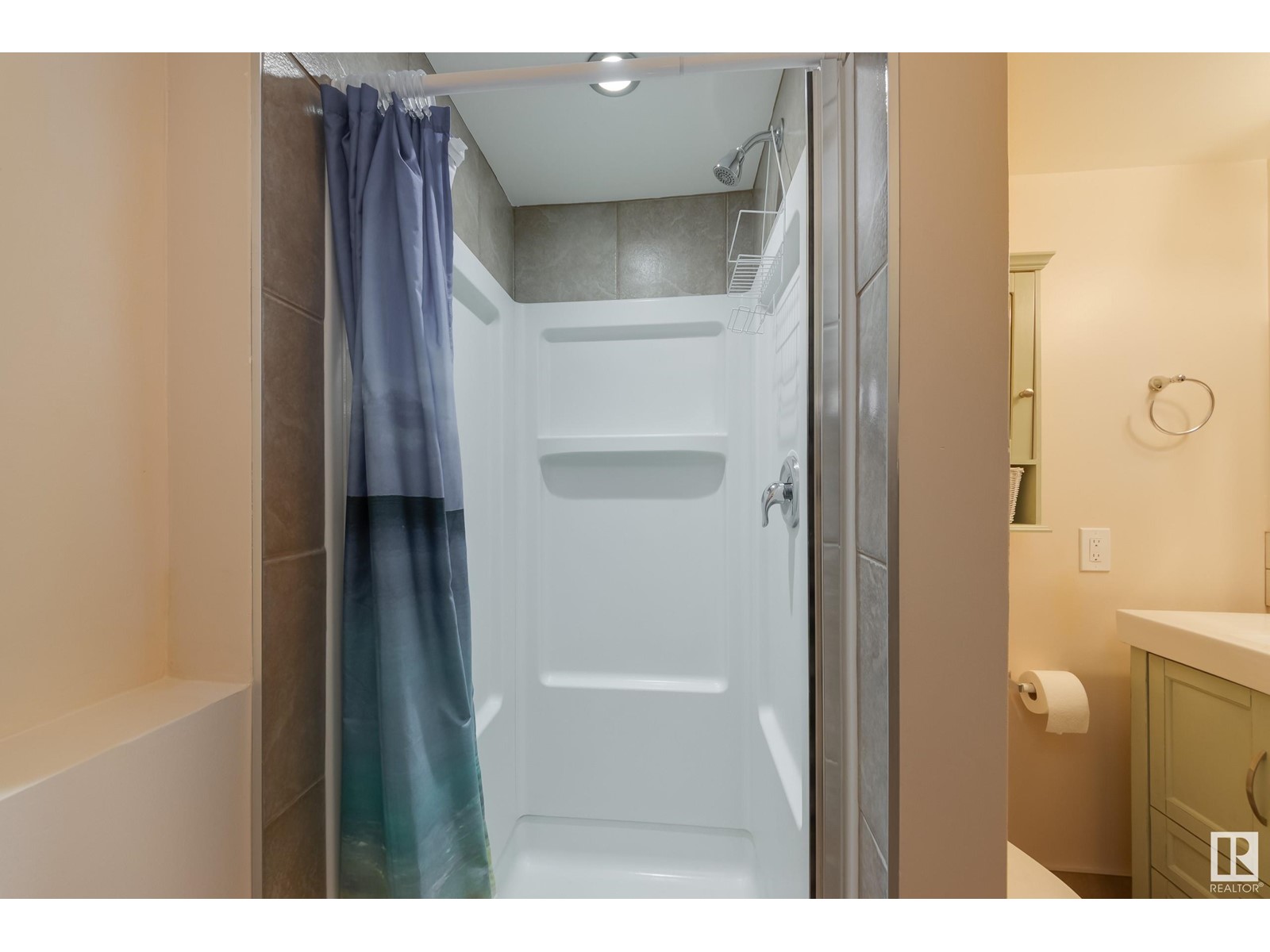 Property at 10118 & 10120 121 AV NW image 4
