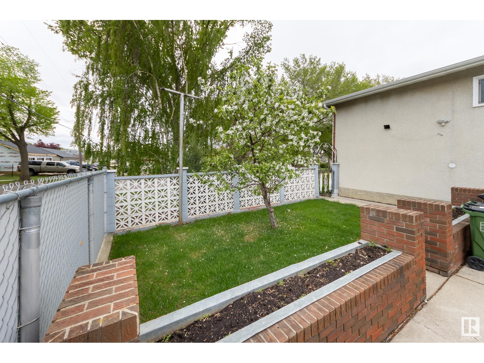 10118 & 10120 121 Av Nw, Edmonton, Alberta  T5G 3A8 - Photo 34 - E4437843