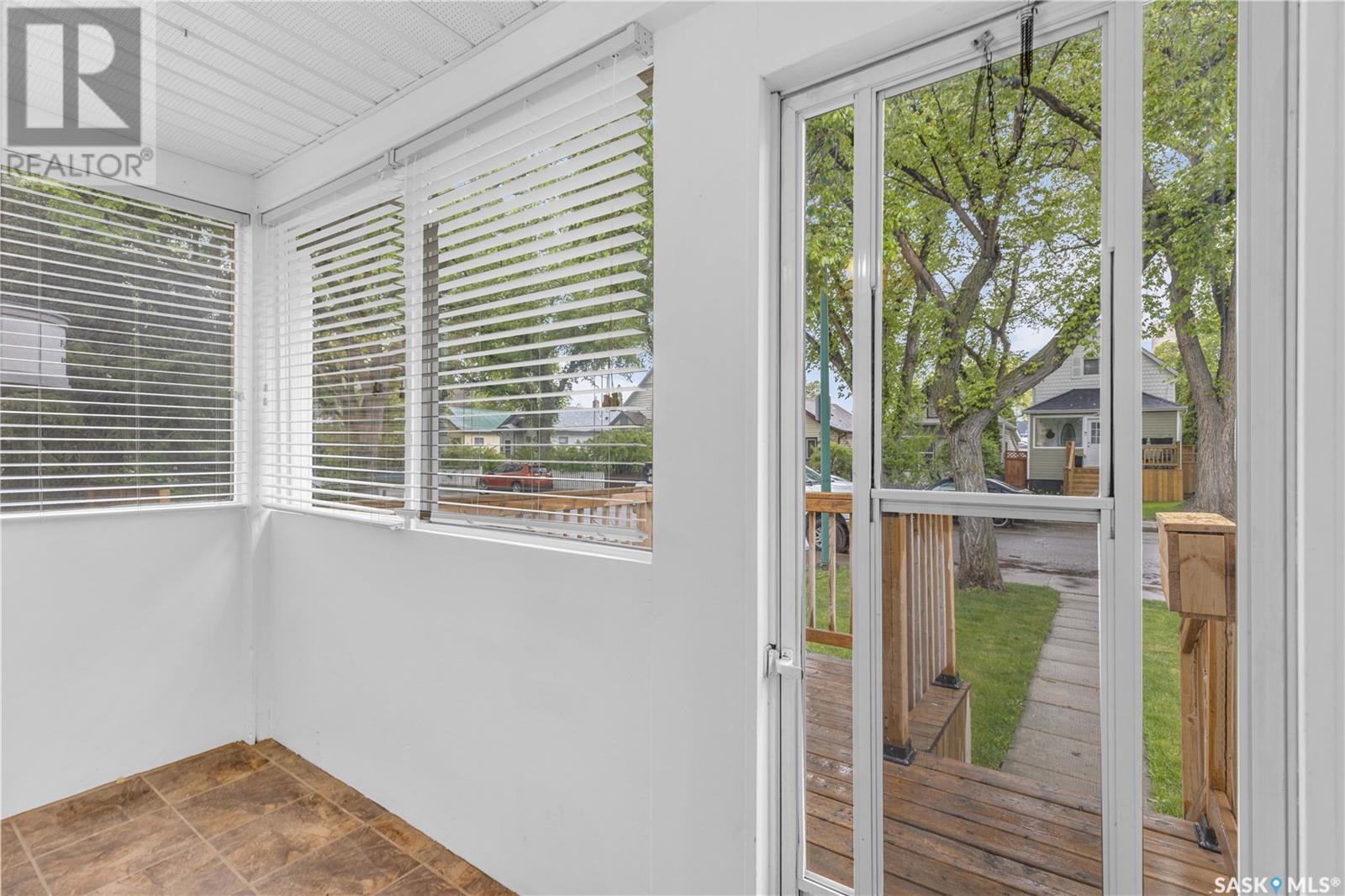 Property at 924 4th AVENUE N image 5