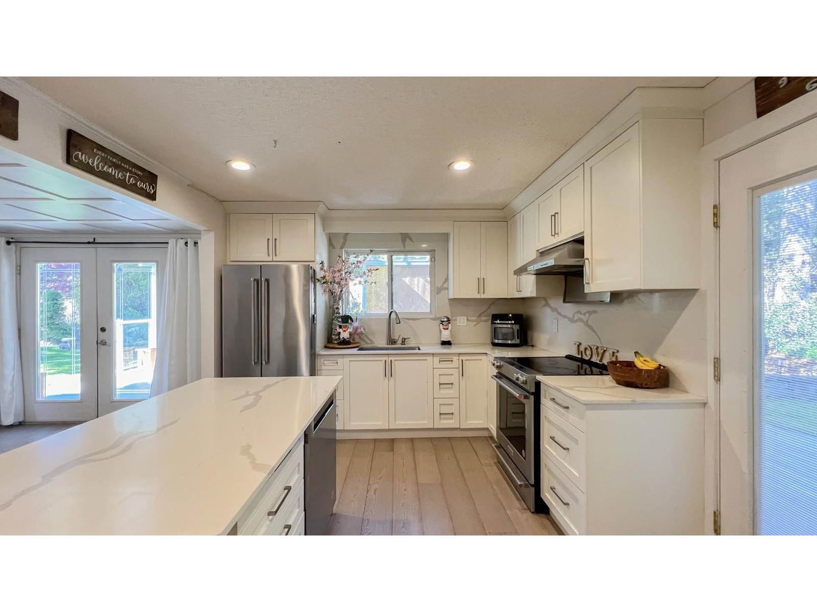 15910 100a Avenue, Surrey, British Columbia  V4N 2P5 - Photo 4 - R3005942