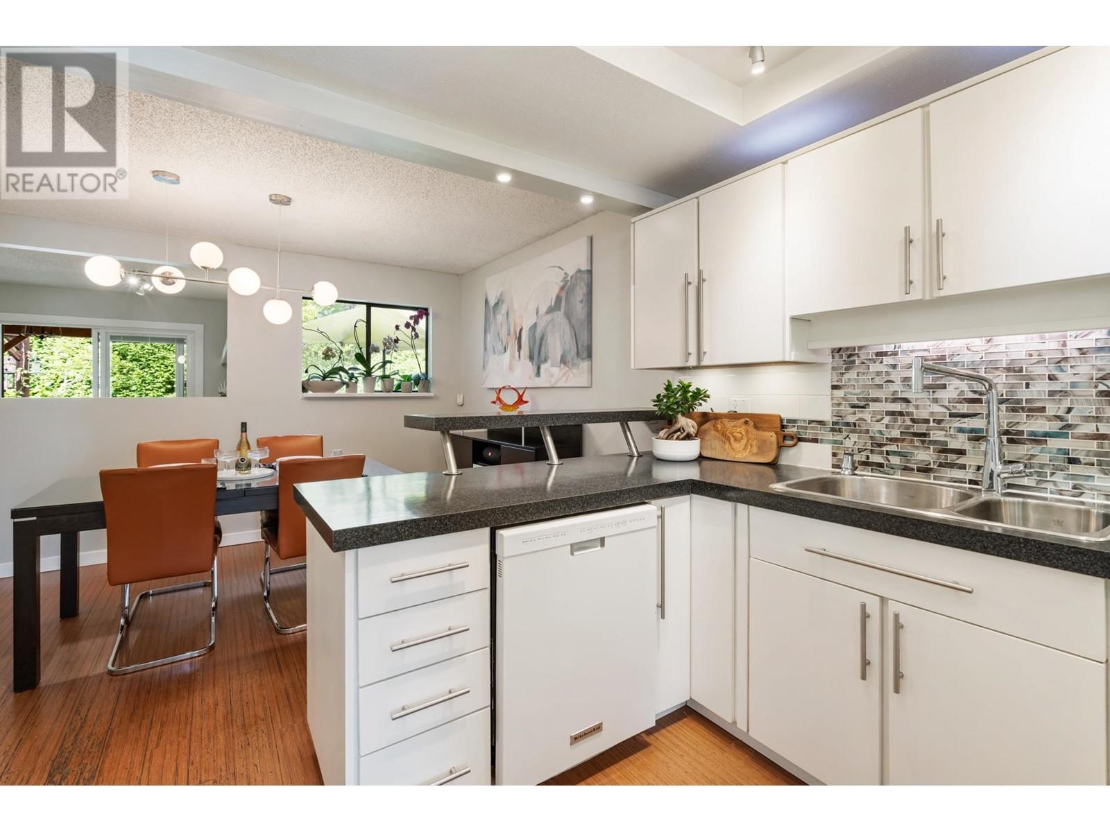 9413 Kingsley Crescent, Richmond, British Columbia  V7A 4V6 - Photo 8 - R3005923