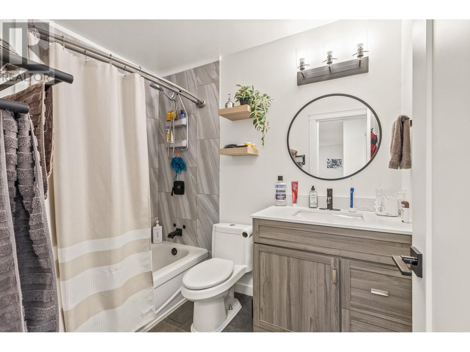 395 Franklyn Road Unit# 304, Kelowna, BC V1X5X8